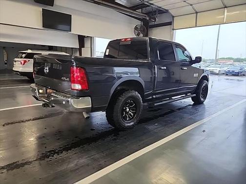 2017 RAM 1500 SLT