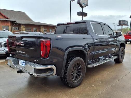 2022 GMC Sierra 1500 SLT
