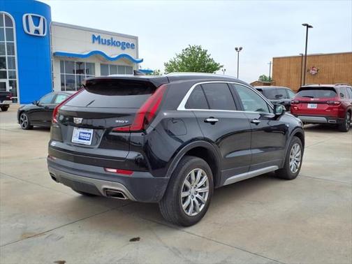 2021 Cadillac XT4 Premium Luxury