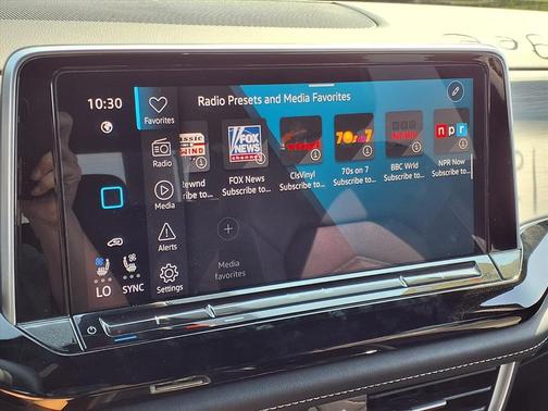 2024 Volkswagen Atlas Cross Sport 2.0T SE w/Technology