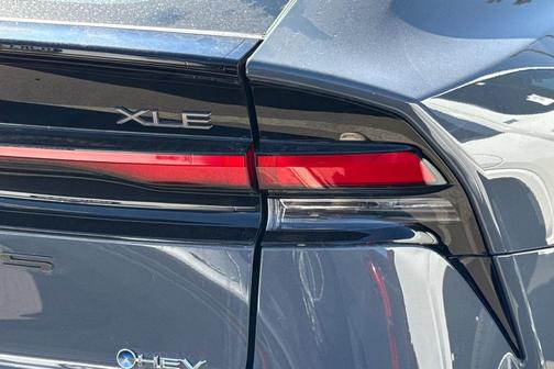 2024 Toyota Prius XLE