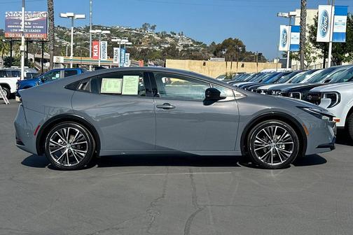 2024 Toyota Prius XLE