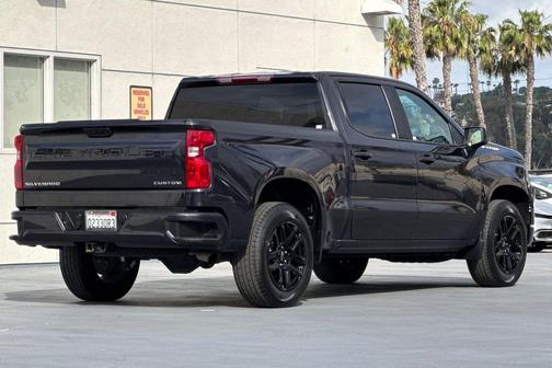 2022 Chevrolet Silverado 1500 Custom