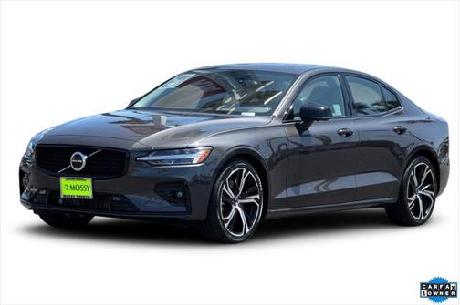2024 Volvo S60 B5 Plus Dark Theme