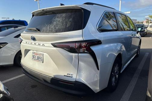 2023 Toyota Sienna XLE