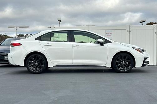 2026 Toyota Corolla Hybrid SE