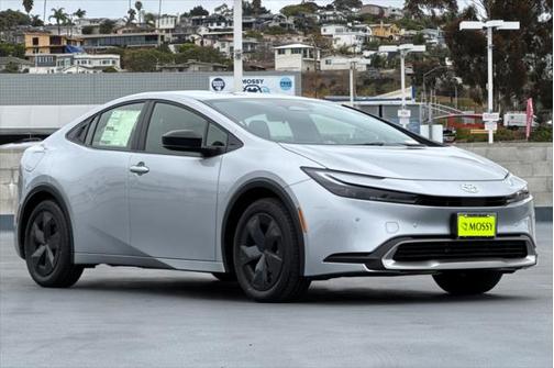 2025 Toyota Prius L