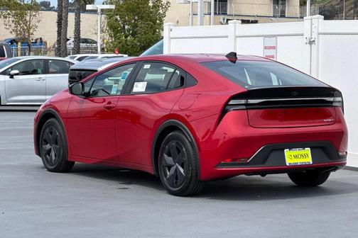 2026 Toyota Prius Plug-In Hybrid SE