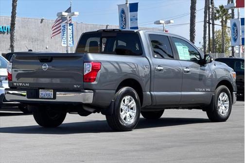 2018 Nissan Titan SV