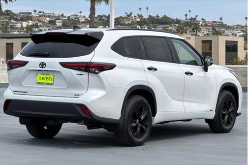 2025 Toyota Highlander Hybrid XLE