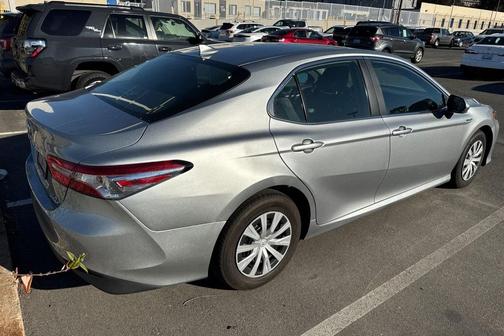 2019 Toyota Camry Hybrid LE
