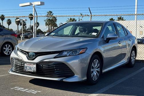 2019 Toyota Camry Hybrid LE