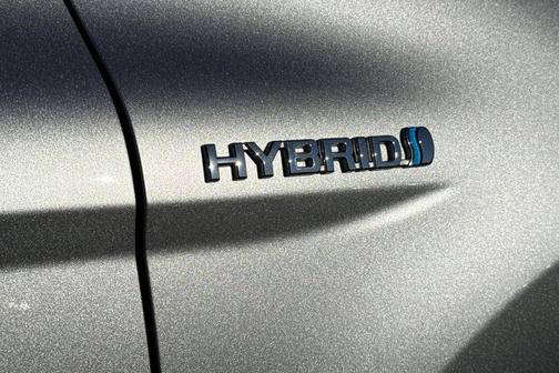 2019 Toyota Camry Hybrid LE