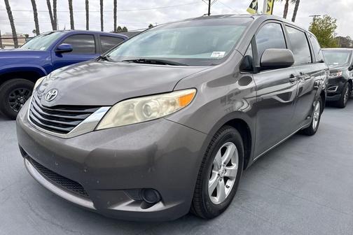 2013 Toyota Sienna LE
