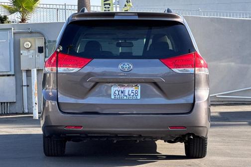 2013 Toyota Sienna LE