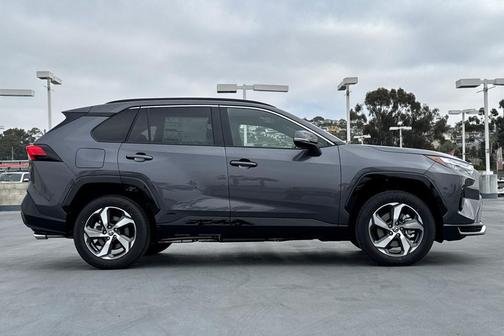2025 Toyota RAV4 Hybrid SE