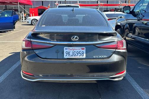 2024 Lexus ES 300h Base