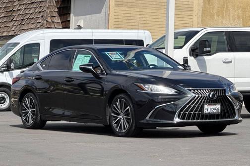 2024 Lexus ES 300h Base