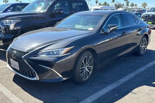 2024 Lexus ES 300h Base
