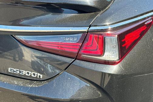 2024 Lexus ES 300h Base