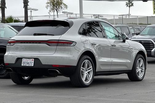 2020 Porsche Macan Base
