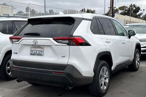 2022 Toyota RAV4 LE
