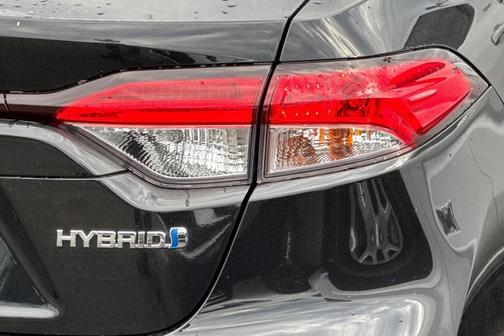 2022 Toyota Corolla Hybrid LE
