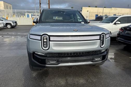 2023 Rivian R1S Adventure