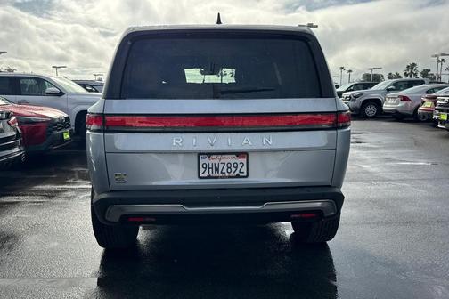 2023 Rivian R1S Adventure