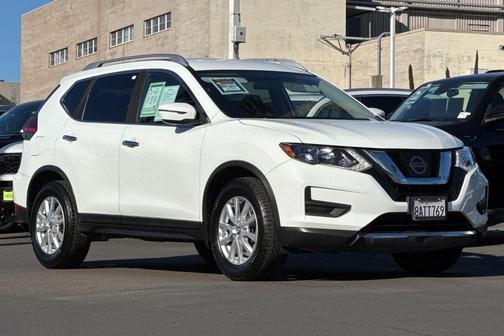 2017 Nissan Rogue SV