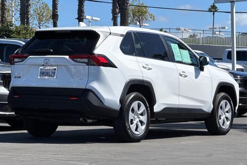 2024 Toyota RAV4 LE