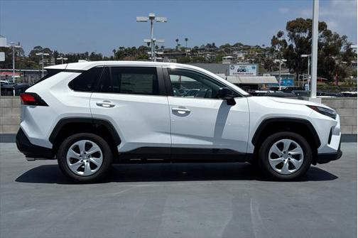 2025 Toyota RAV4 LE