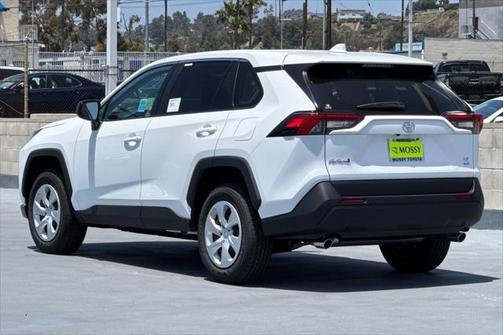 2025 Toyota RAV4 LE