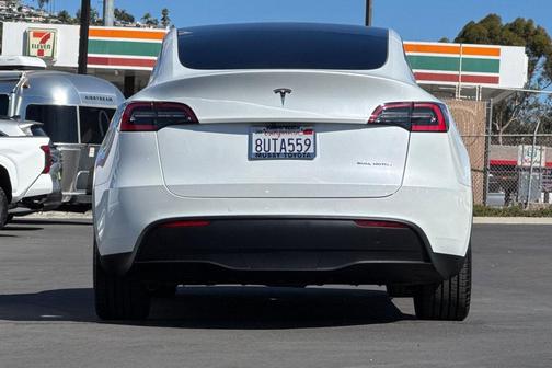 2021 Tesla Model Y Long Range Dual Motor All-Wheel Drive
