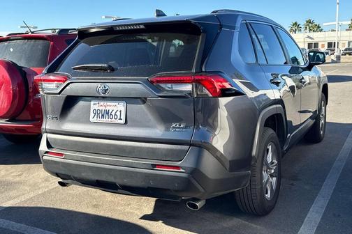 2025 Toyota RAV4 Hybrid XLE