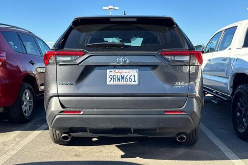 2025 Toyota RAV4 Hybrid XLE