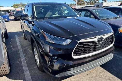 2022 Toyota Highlander LE