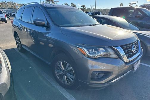 2018 Nissan Pathfinder SV