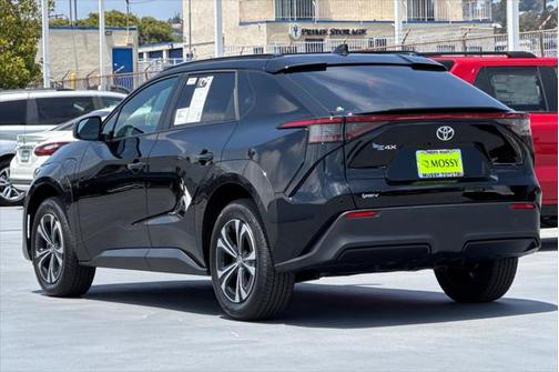 2025 Toyota bZ4X XLE