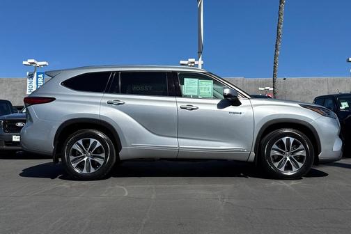 2020 Toyota Highlander Hybrid XLE