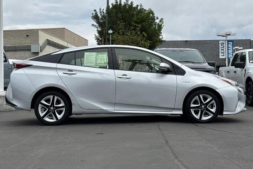 2016 Toyota Prius Three Touring