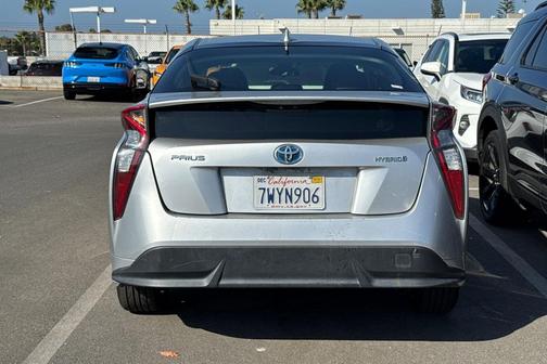 2016 Toyota Prius Three Touring