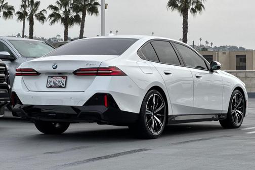 2024 BMW 530 530i