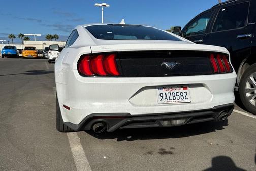 2021 Ford Mustang EcoBoost
