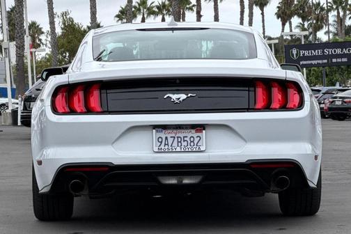 2021 Ford Mustang EcoBoost