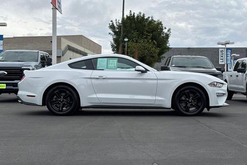 2021 Ford Mustang EcoBoost