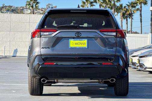 2025 Toyota RAV4 Hybrid SE