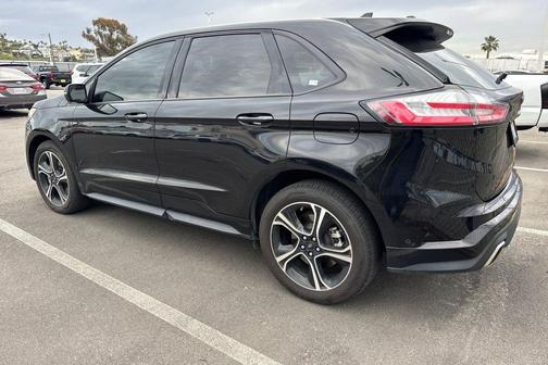 2022 Ford Edge ST