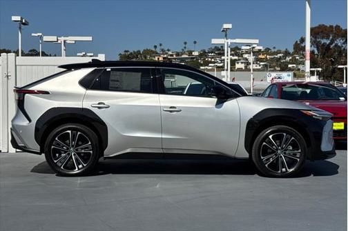 2025 Toyota bZ4X Limited
