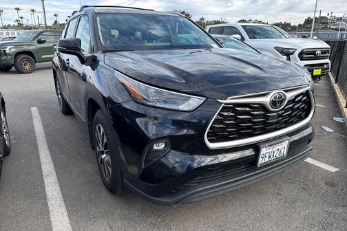 2023 Toyota Highlander XLE